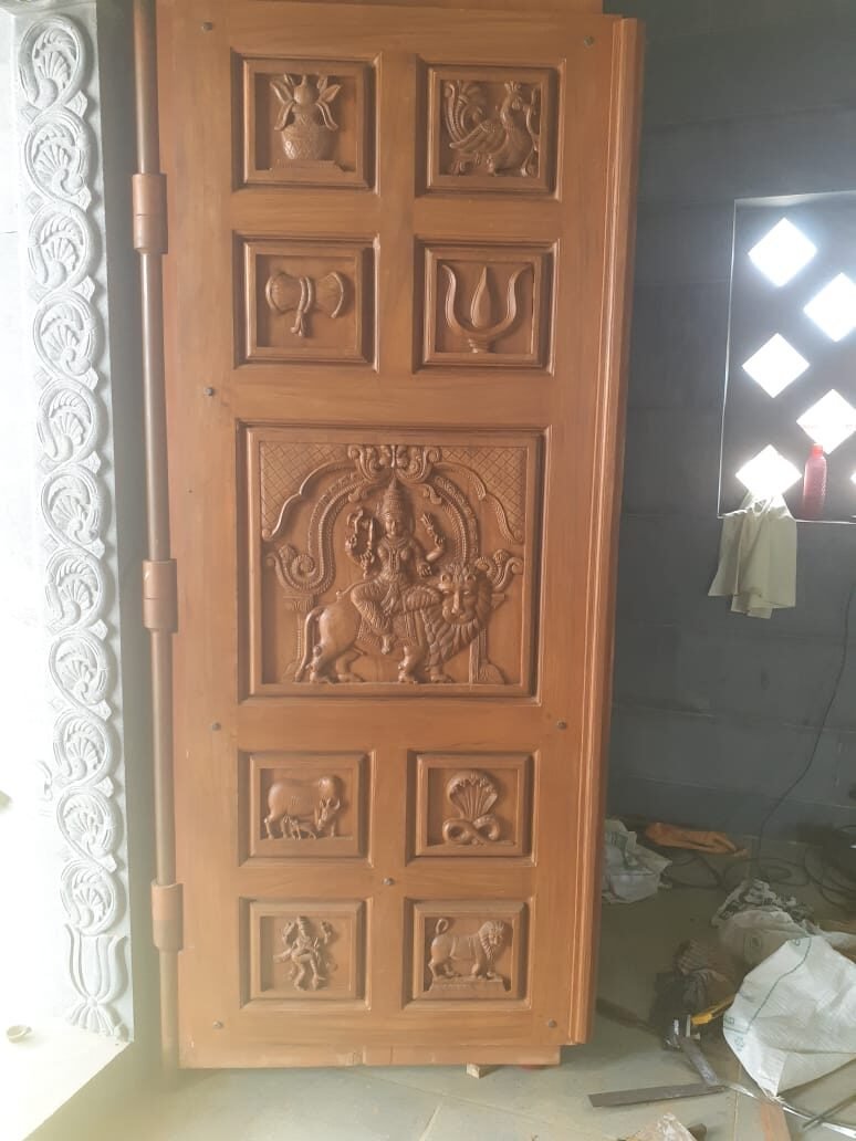 Detailed finishing work on carved relief